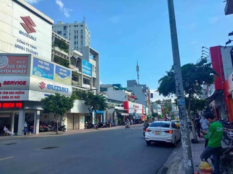 Hẻm xe tải 5 tầng đường Nơ Trang Long, Phường 7, Bình Thạnh